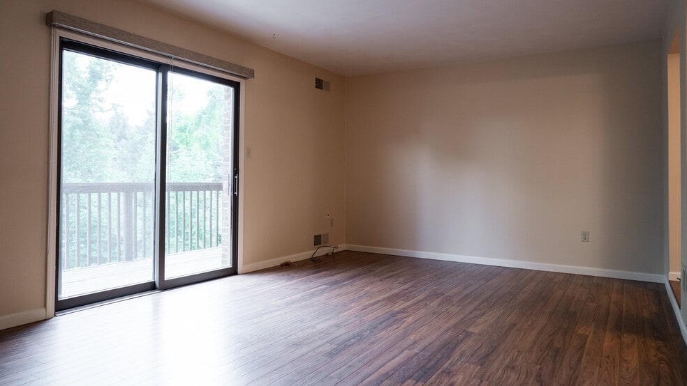 More Photos Of 113-114 Noble Vista Dr, Greensburg Apartments For Sale