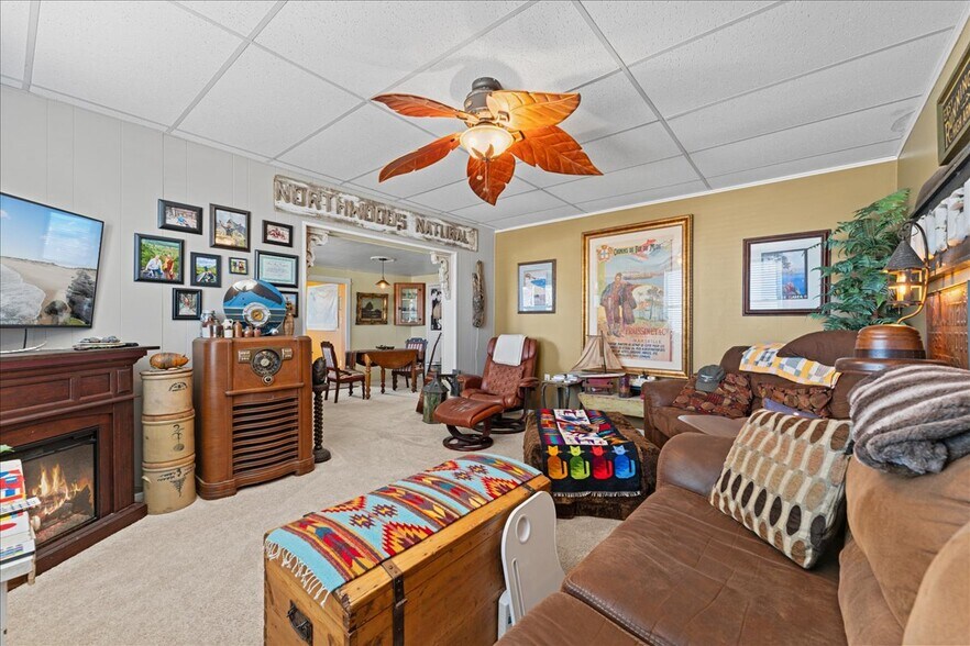More Photos Of 517 Milwaukee St, Kewaunee General Retail For Sale