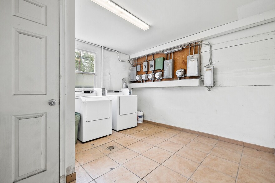 More Photos Of 1304 W Hopkins St, Pasco Apartments For Sale