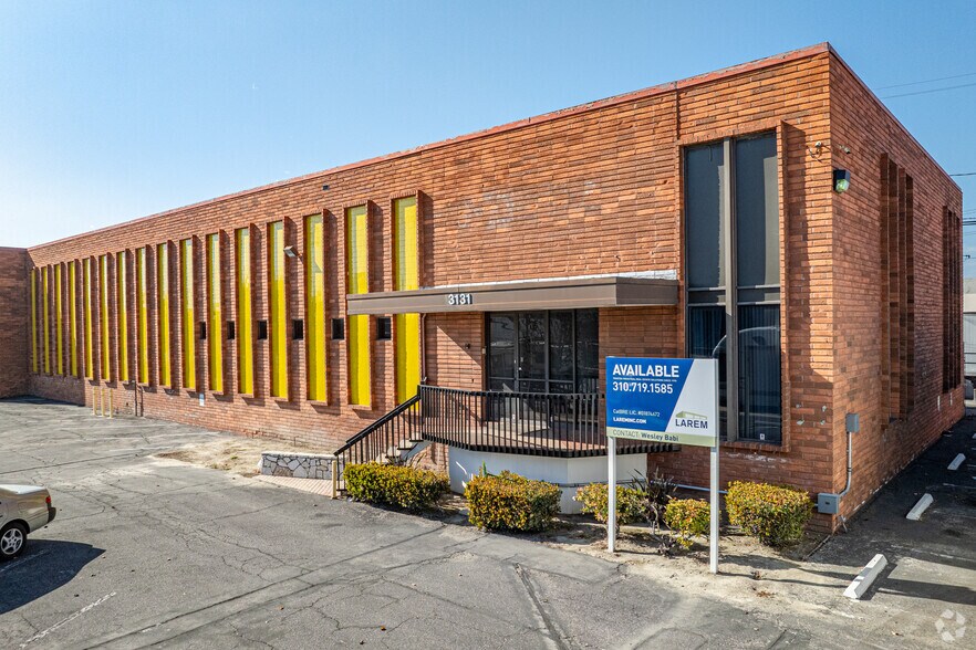 More Photos Of 3131 E Maria St, Rancho Dominguez Warehouse For Lease