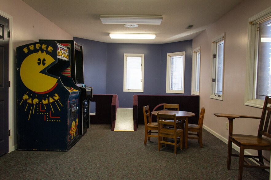 More Photos Of 1304 14th Ave SE, Decatur Medical For Sale