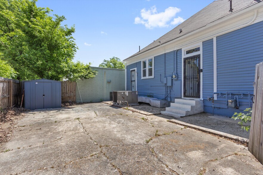 More Photos Of 2282 Central Ave, Memphis Loft Creative Space For Sale