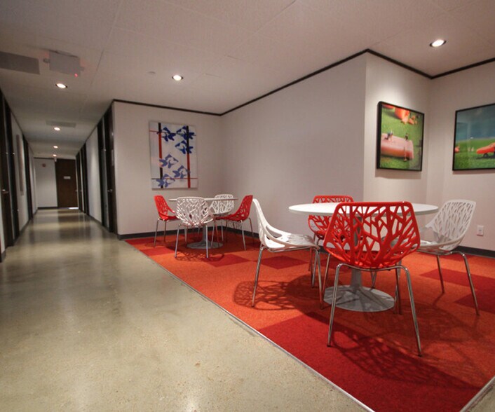 More Photos Of 505 N Sam Houston Pky E, Houston Unknown For Lease