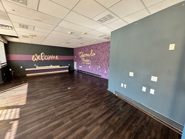 More Photos Of 421 N Gilmer Ave, Lanett General Retail For Sale