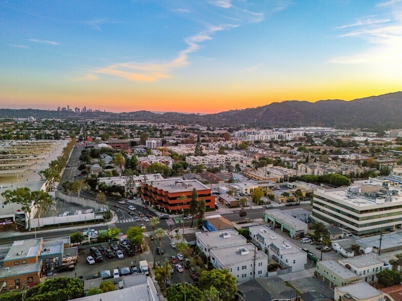 More Photos Of 107-111 N Columbus Ave, Glendale Apartments For Sale