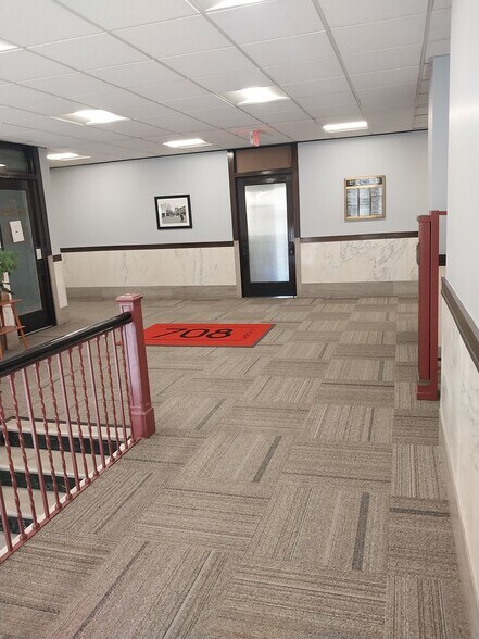 More Photos Of 700-716 Church St, Evanston Storefront Retail Office For Lease