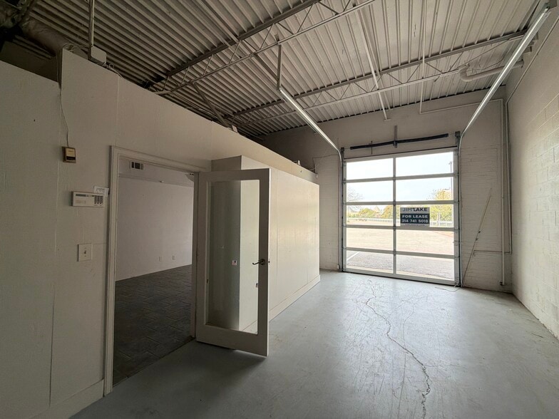 More Photos Of 1350 Manufacturing St, Dallas Unknown For Lease