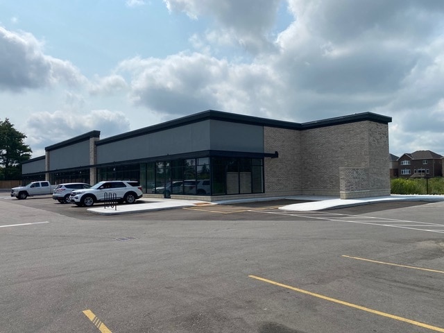 More Photos Of 197 Pinehurst Rd, Paris General Retail For Lease