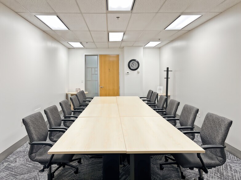 More Photos Of 675 Cochrane Dr, Markham Coworking Space
