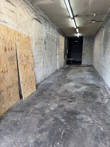 More Photos Of 717 E 135th St, Bronx Warehouse For Lease