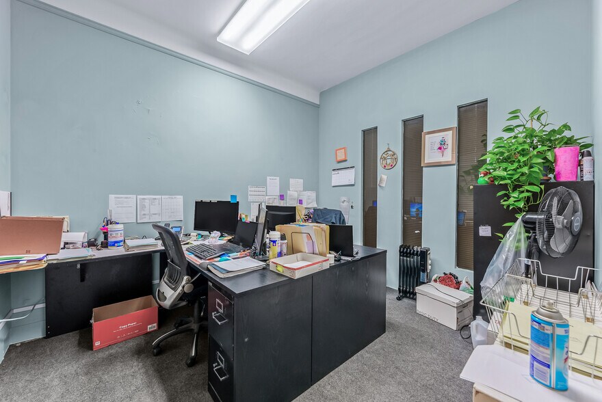 More Photos Of 166-170 Jericho Tpke, Floral Park Loft Creative Space For Lease