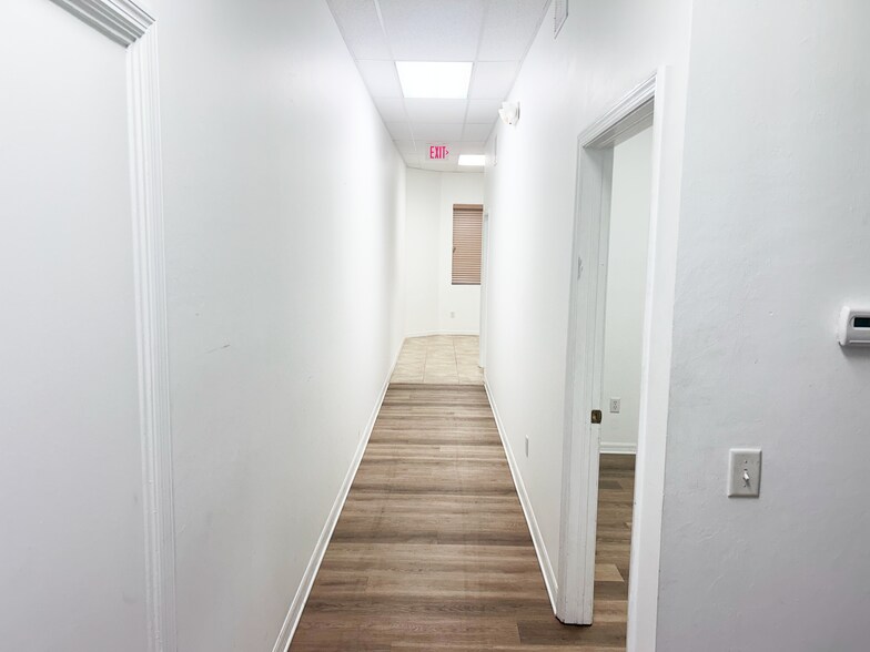 More Photos Of 660 Charlotte St, Punta Gorda Office For Lease