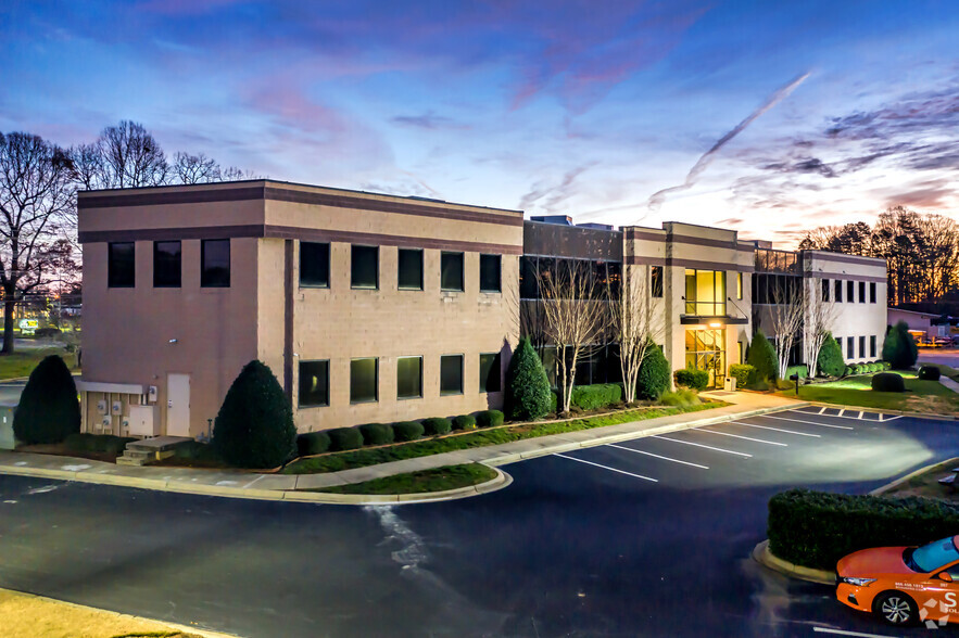 Primary Photo Of 19109 W Catawba Ave, Cornelius Coworking Space