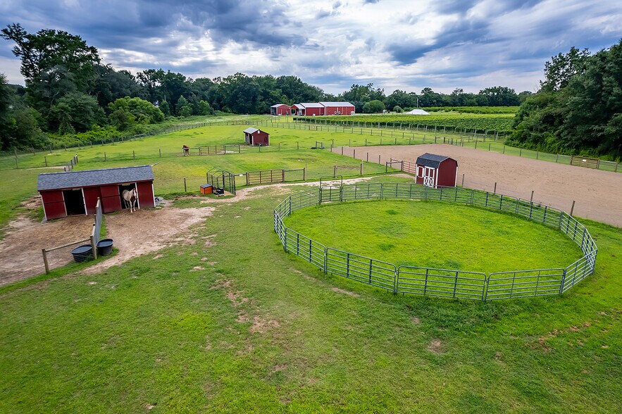 More Photos Of 314 Richwood Rd, Monroeville Winery Vineyard For Sale