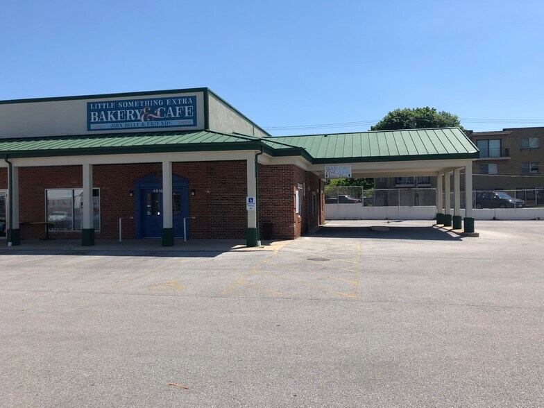 More Photos Of 4616-4646 W 103rd St, Oak Lawn General Retail For Lease