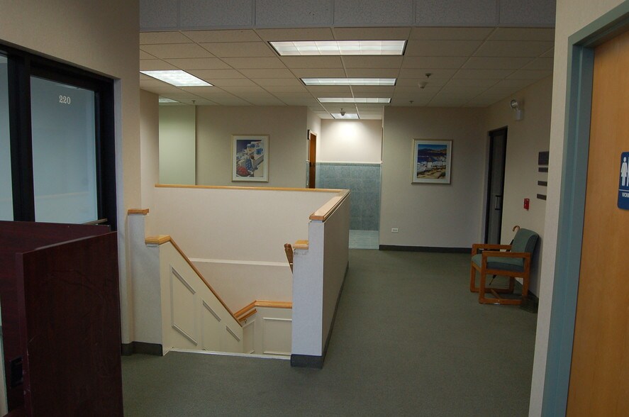 More Photos Of 1530 N Randall Rd, Elgin Medical For Lease