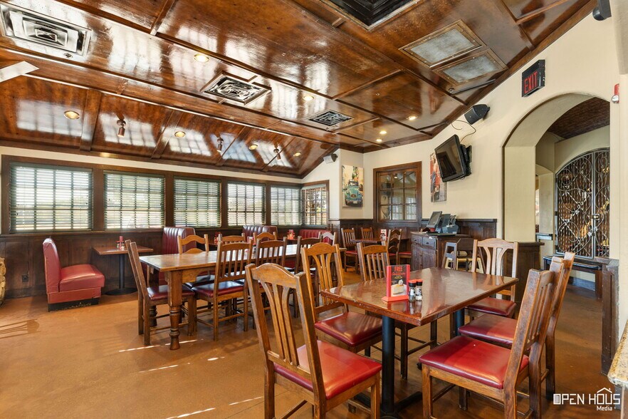 More Photos Of 4330 Kell Blvd, Wichita Falls Restaurant For Sale