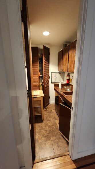 More Photos Of 2134 Van Ness Ave, San Francisco Office For Sale