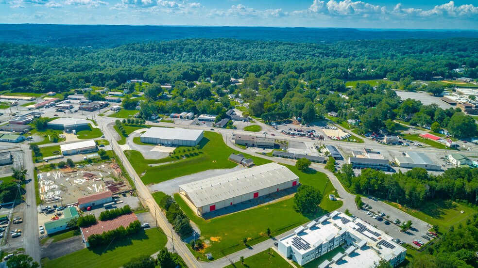 More Photos Of 1208 SW, Cleveland Warehouse For Sale