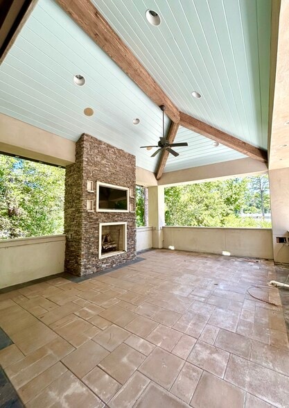 More Photos Of 34 New Orleans Rd, Hilton Head Island Office For Sale