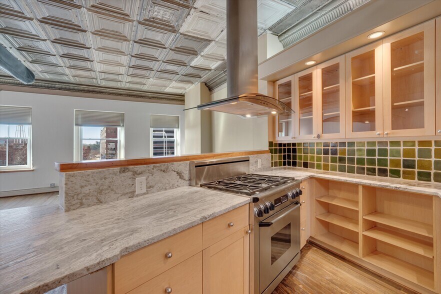 More Photos Of 329 W Main St, Durham Office For Lease