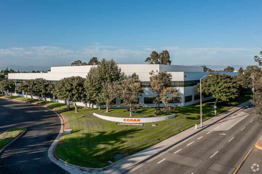 Primary Photo Of 3501 Sunflower Ave, Santa Ana Office For Lease
