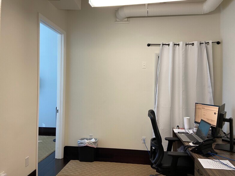 More Photos Of 401 W Atlantic Ave, Delray Beach Storefront Retail Office For Lease