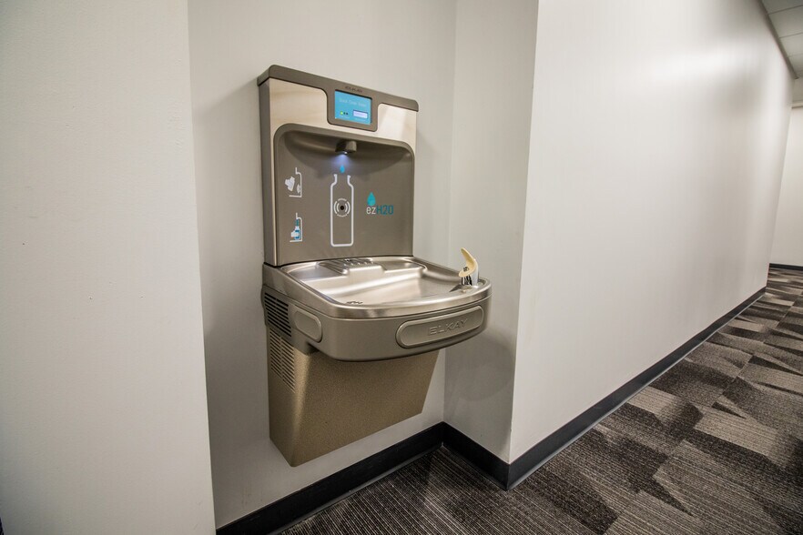 More Photos Of 8401 Corporate Dr, Landover Office For Lease