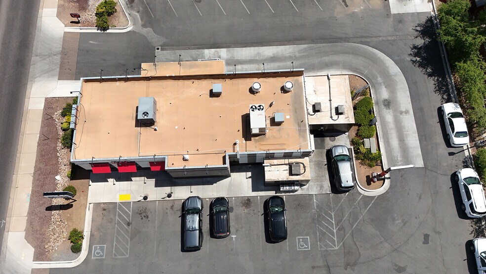 More Photos Of 180 N White Mountain Rd, Show Low Fast Food For Sale