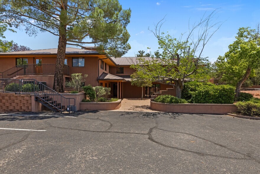 More Photos Of 75 Kallof Pl, Sedona Loft Creative Space For Lease
