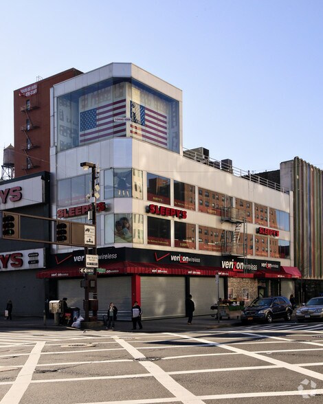 More Photos Of 166 W 125th St, New York Storefront Retail Office For Lease