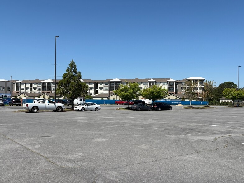 More Photos Of 640 Braves Blvd NE, Rome General Retail For Sale