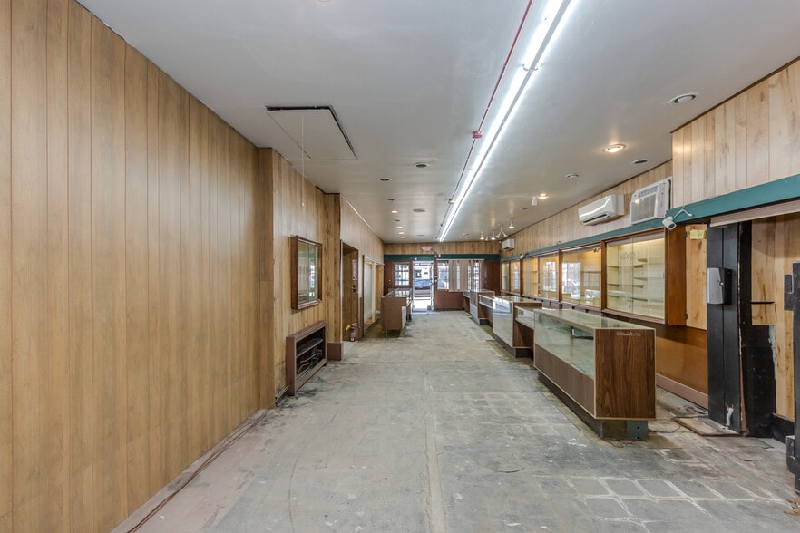 More Photos Of 1243 Main St, West Warwick General Retail For Sale