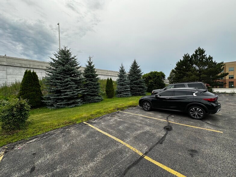 More Photos Of 4629 N Port Washington Rd, Milwaukee Restaurant For Sale