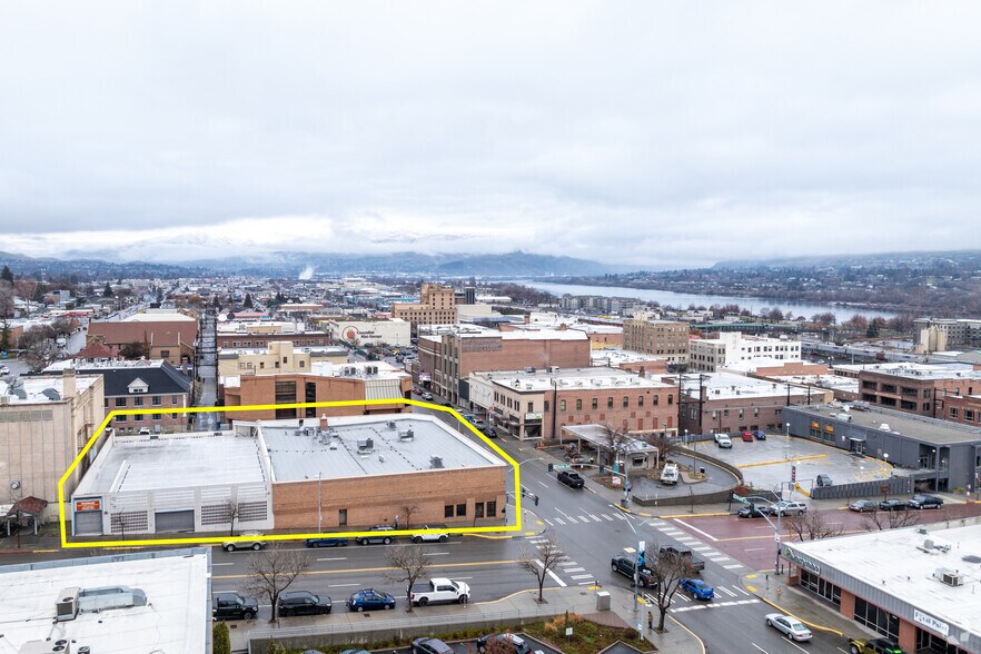 More Photos Of 30 S Mission St, Wenatchee Bank For Sale