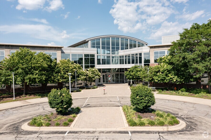 Primary Photo Of 1120 E Diehl Rd, Naperville Office For Lease