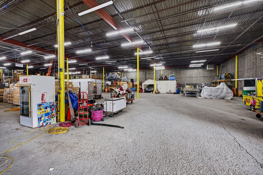 More Photos Of 210 W Terminal Rd, Liverpool Distribution For Lease