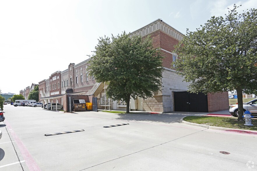 More Photos Of 3600 Shire Blvd, Richardson Unknown For Lease