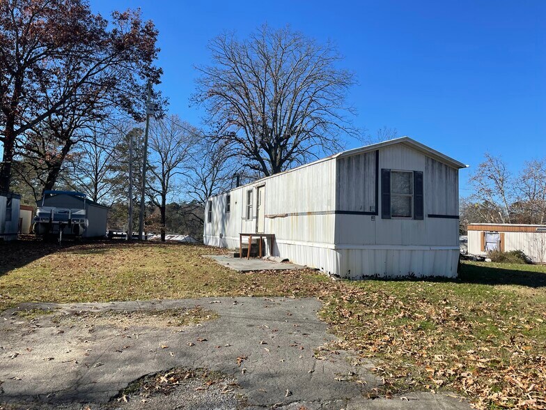 More Photos Of 1 Bailey Ln, Rossville Manufactured Housing Mobile Home Park For Sale