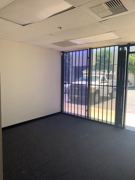 More Photos Of 100 S Reservoir St, Pomona Warehouse For Lease