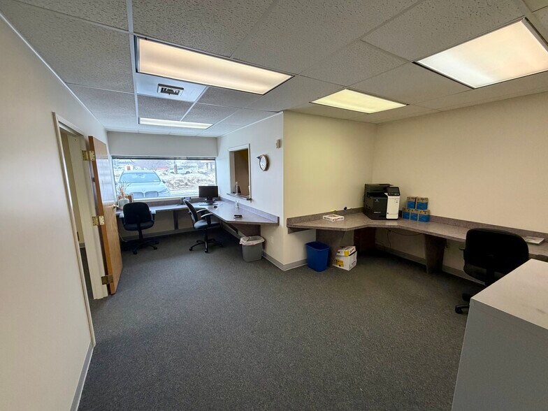 More Photos Of 277 Tompkins St, Cortland Office For Lease