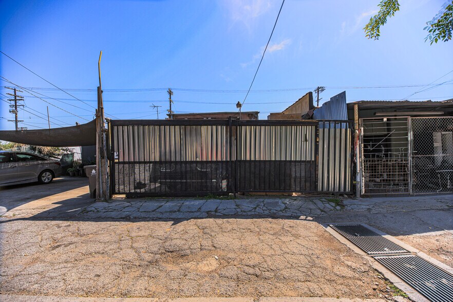More Photos Of 4565 Valley Blvd, Los Angeles Manufacturing For Sale