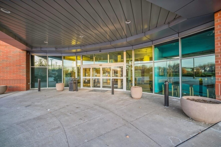 Primary Photo Of 701 White Pond Dr, Akron Medical For Lease