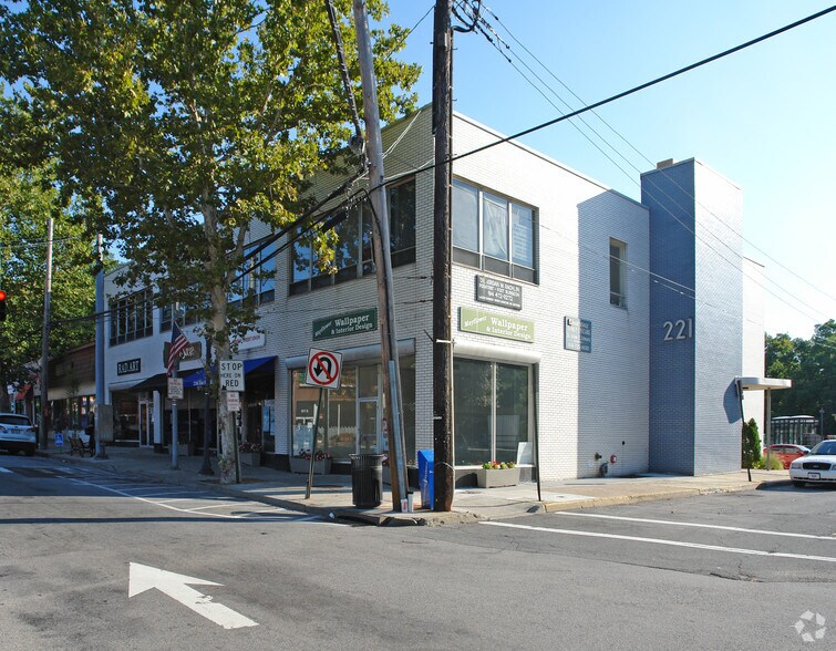 More Photos Of 217-223 E Hartsdale Ave, Hartsdale Storefront Retail Office For Lease