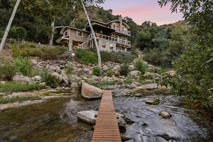 Primary Photo Of 11358 Creek Rd, Ojai Flex For Sale