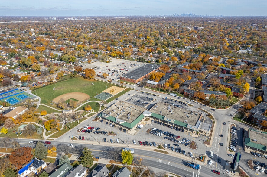 More Photos Of 333-445 S La Grange Rd, La Grange Park Unknown For Lease