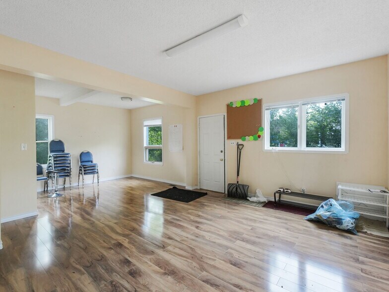 More Photos Of 9630 74 Av NW, Edmonton Flex For Sale