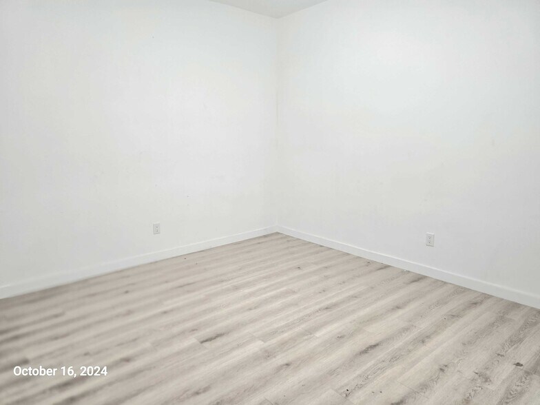 More Photos Of 1526 E 1st St, Los Angeles Coworking Space