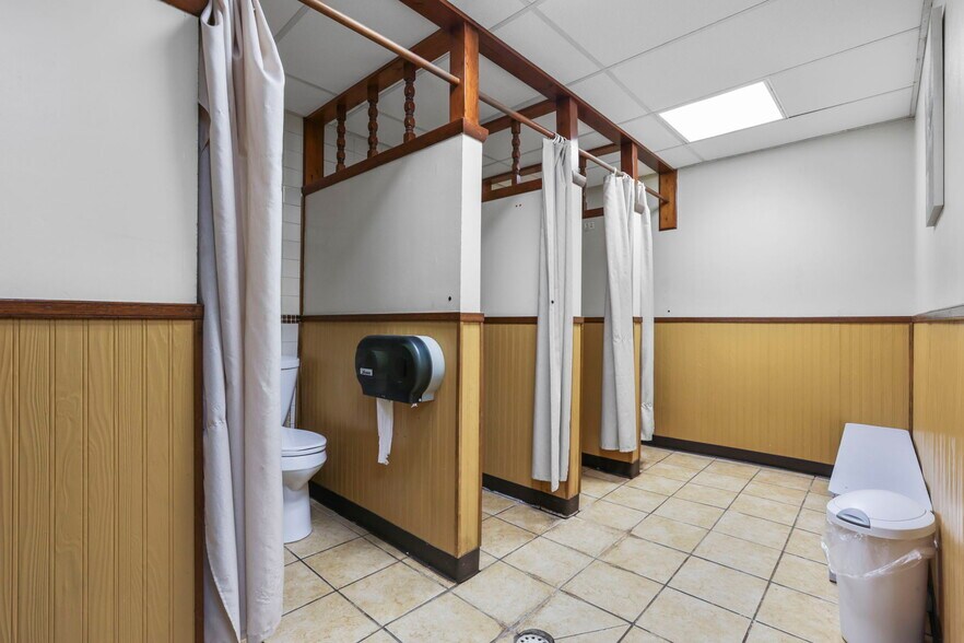 More Photos Of 5734 Durbin Rd, Bellville Specialty For Sale