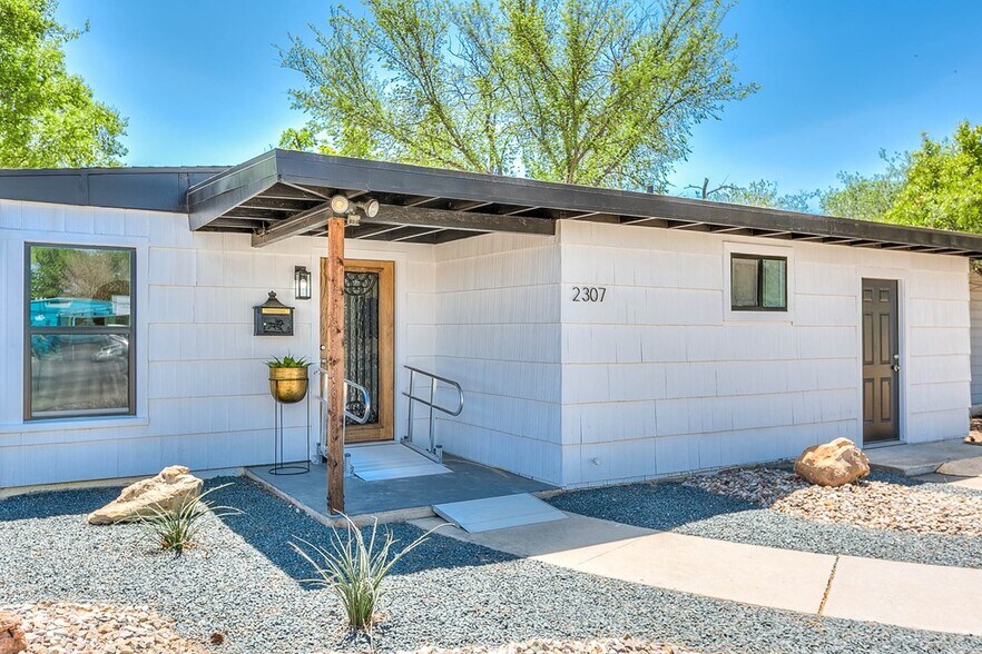 More Photos Of 2307 W Harris Ave, San Angelo Office Residential For Sale